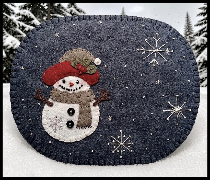 First Snowfall mug rug