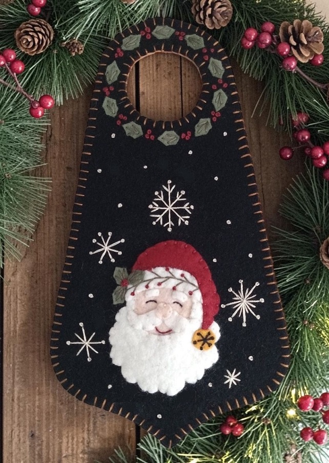 Jolly Old Saint Nick doorknob hanger